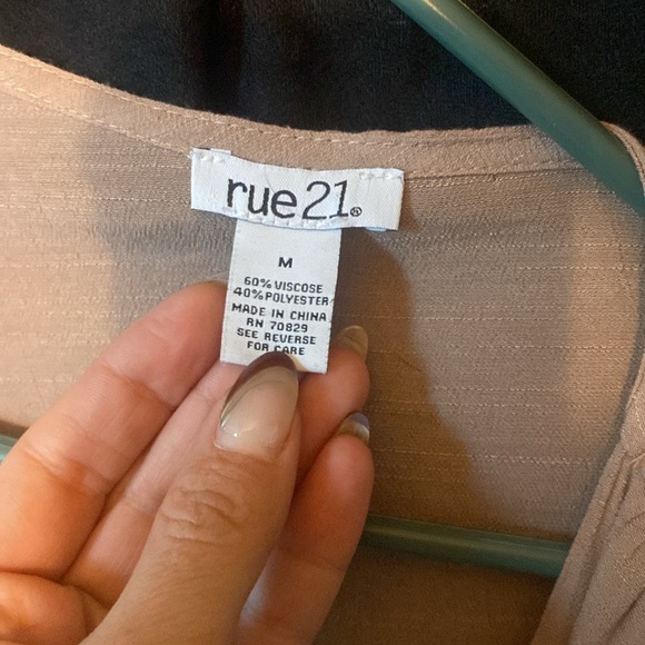 Rue21 crop top - Picture 5 of 8